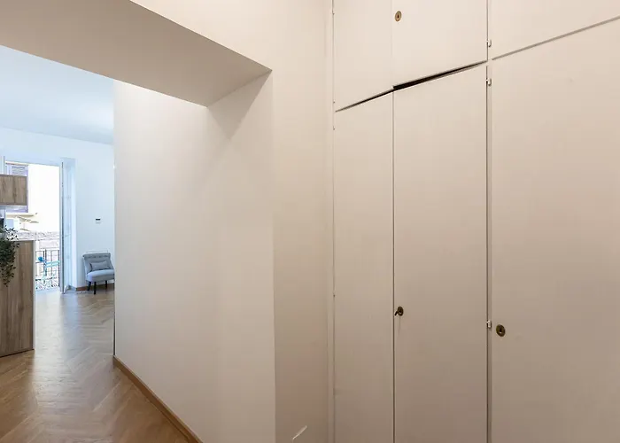 Germanico By In Apartment Rom